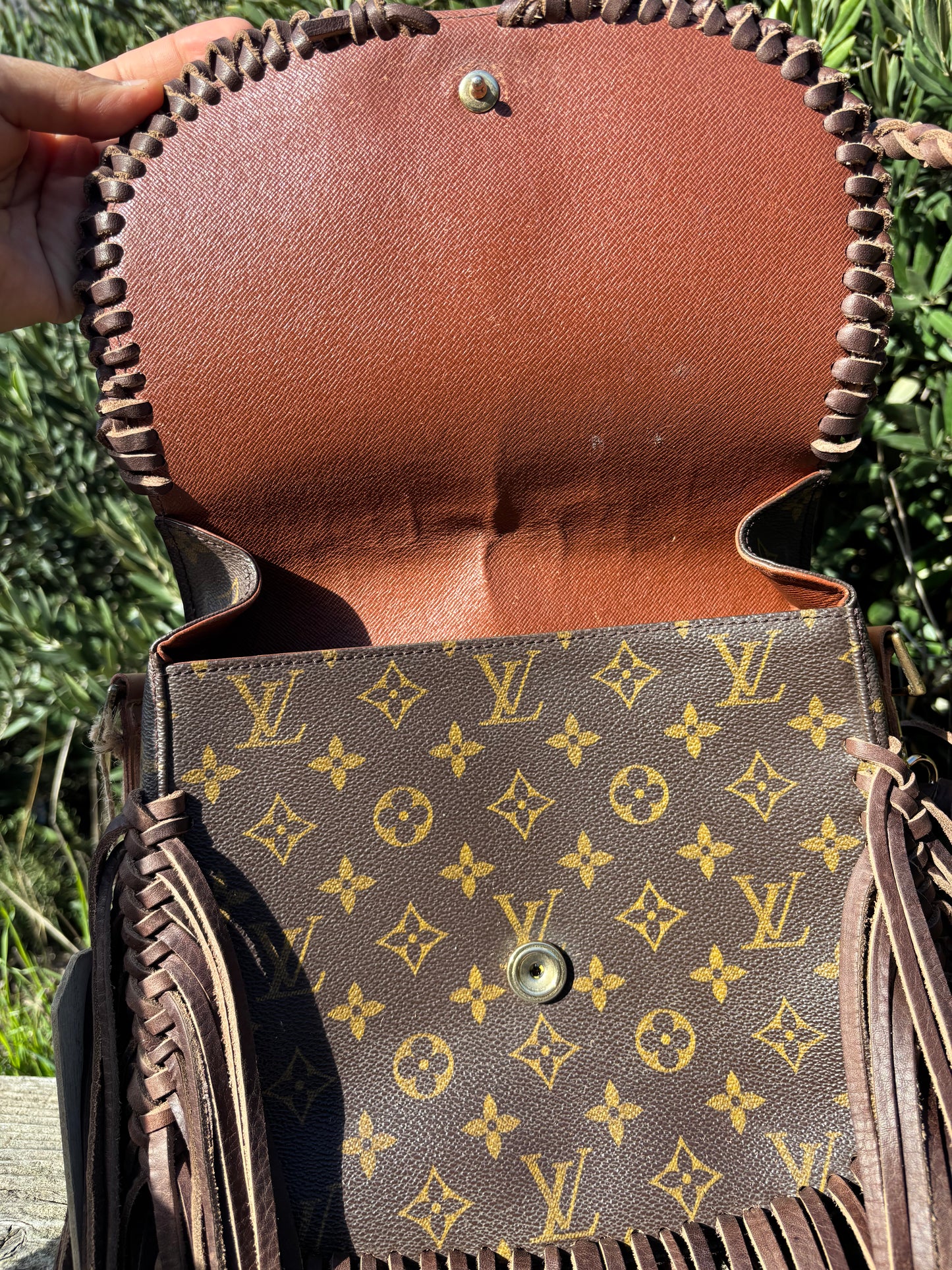 Saddlewood crossbody